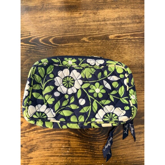 Vera Bradley Makeup Case - Picture 2 of 9
